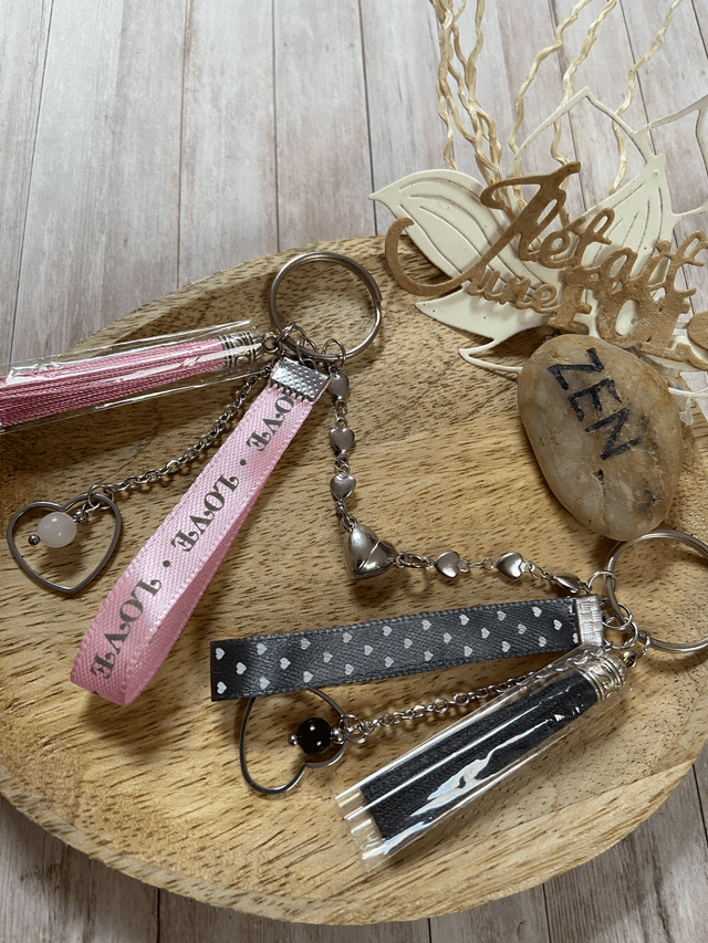 Porte clefs "Couple" en quartz rose et tourmaline noire