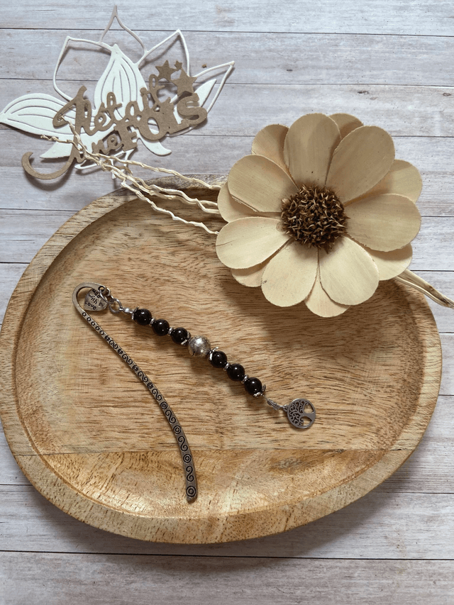 Marque page &quot;Triquetra&quot; en Améthyste et Quartz rose